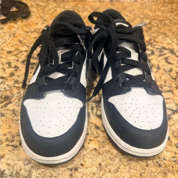 Nike Kids Black and White Sneakers Pandas - Picture 3 of 6